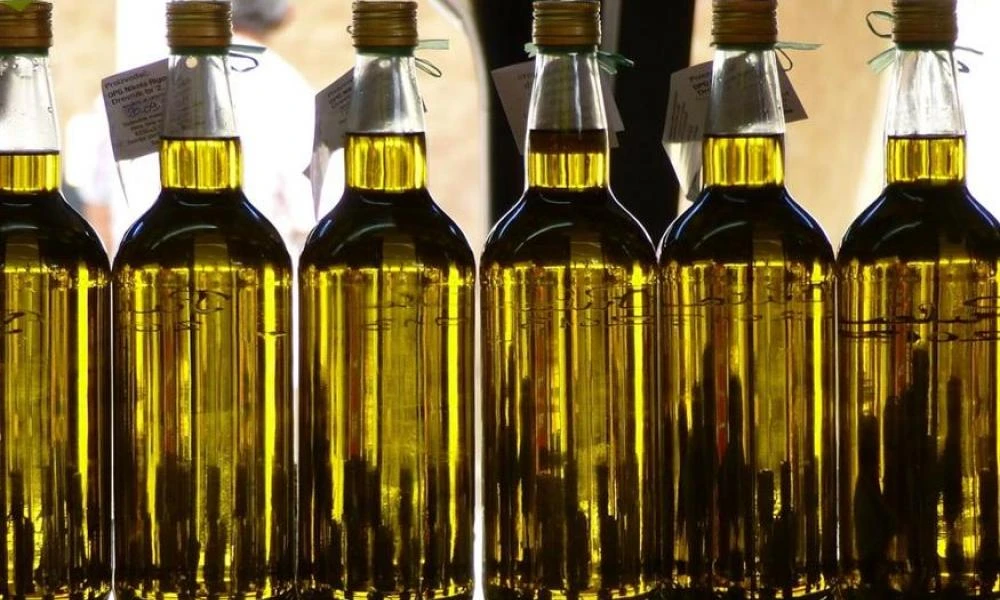 Πέλλα: Συνελήφθη άντρας για λάδι αμφιβόλου ποιότητας- Εντοπίστηκαν 675 λίτρα